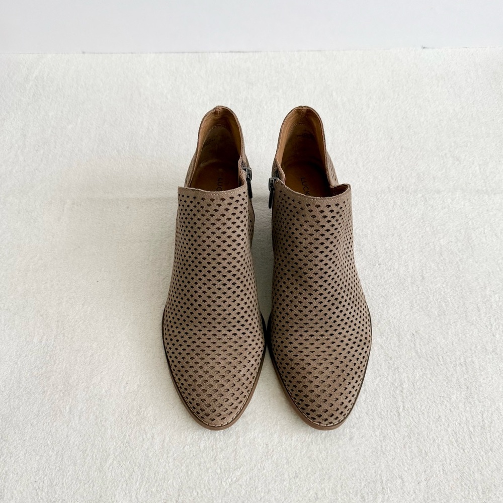Lucky Brand Taupe Perforated Cutout Ankle Boots Women’s Size 10 Western Boho - Picture 4 of 10